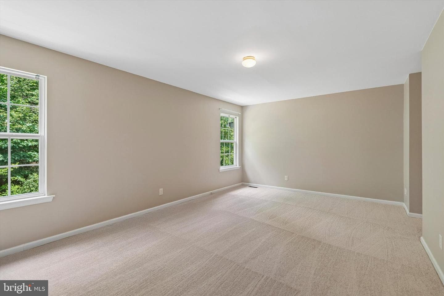 278 Yorktown Court photo 16