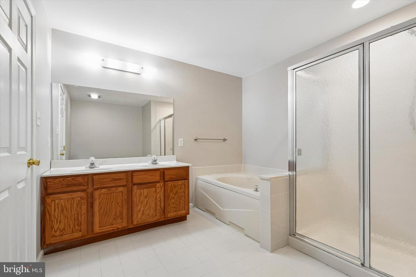 278 Yorktown Court photo 18