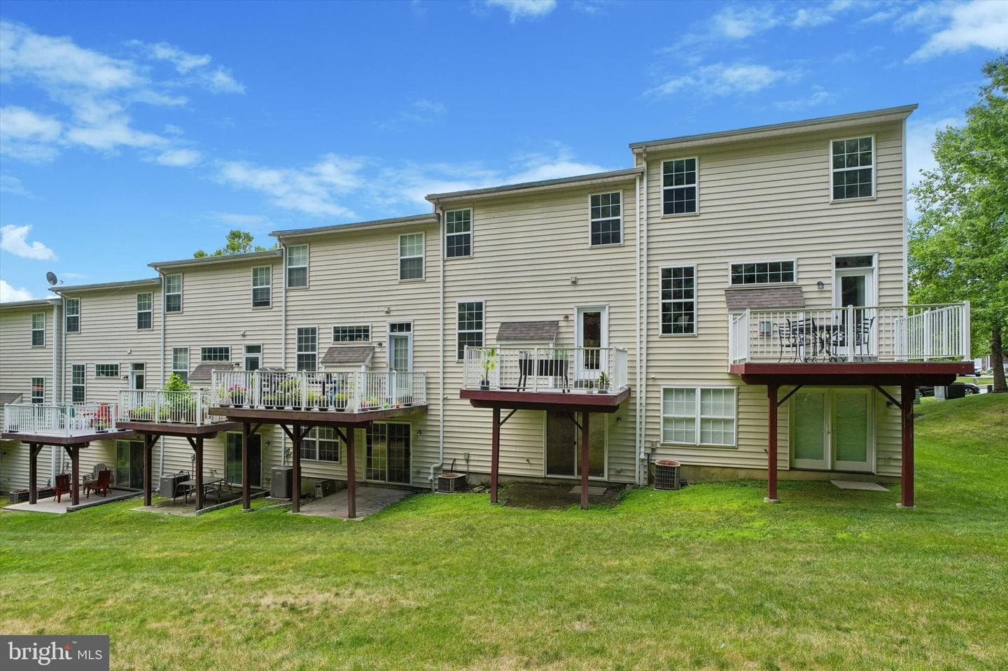 278 Yorktown Court photo 30