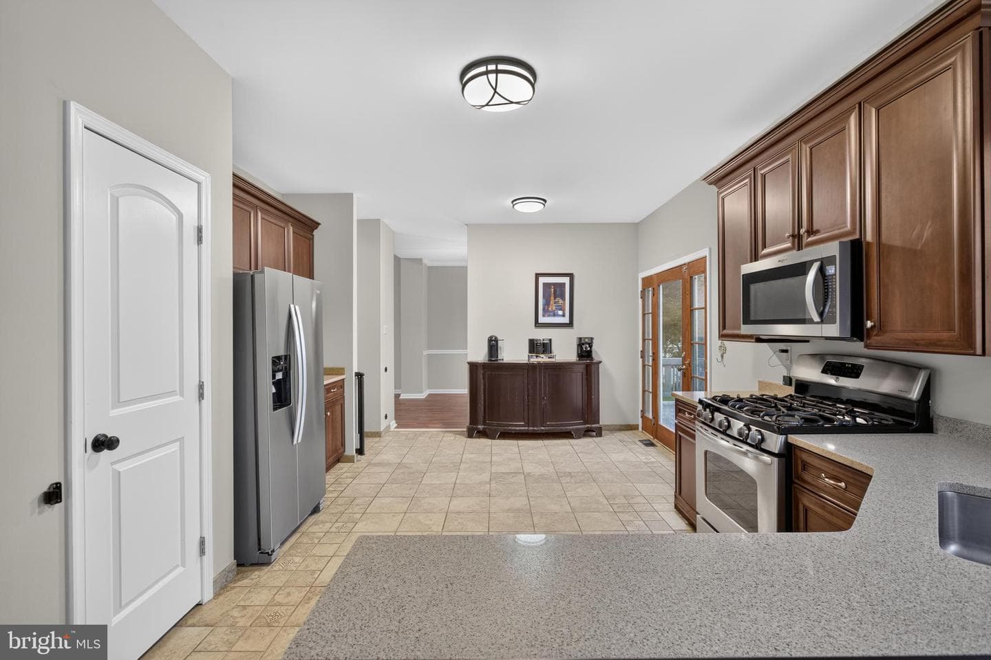 122 Winston Way photo 8