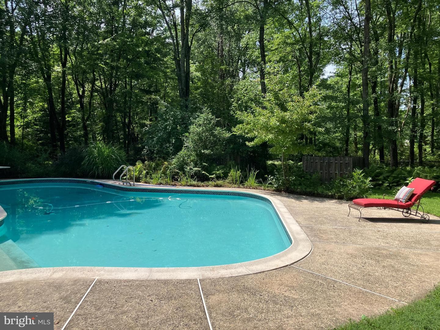 14 Laurel Circle photo 3