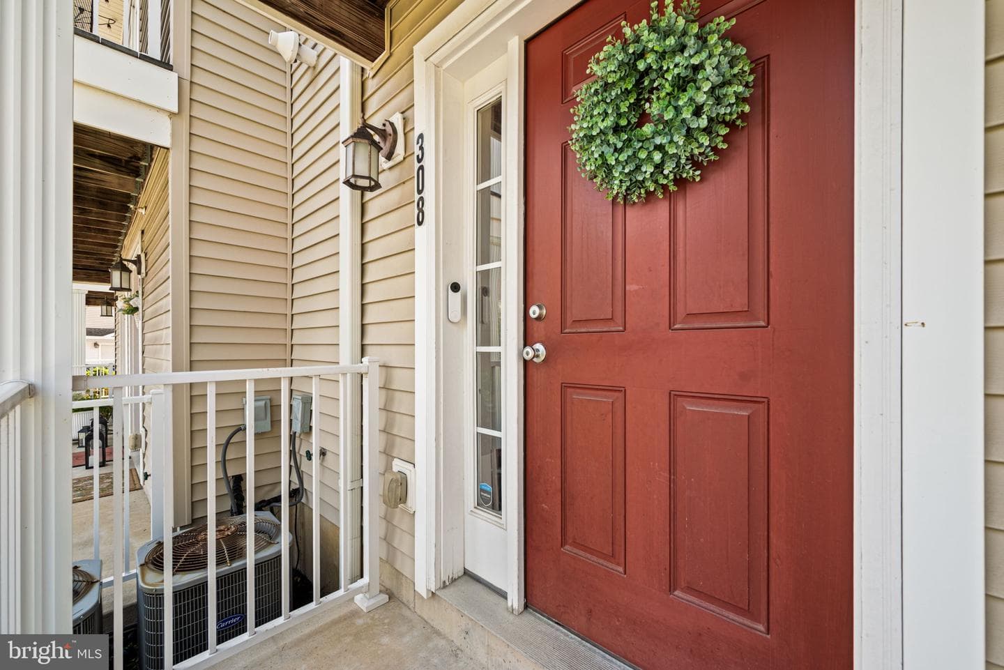 308 Michaels Alley photo 3