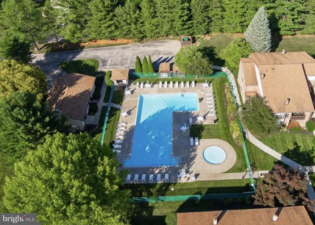 1401 Raintree Lane #1401 photo 25