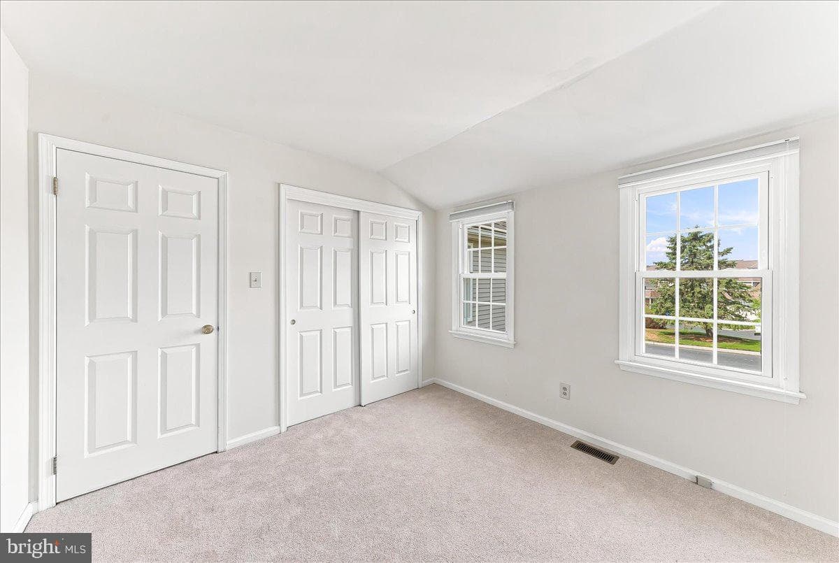919 Samantha Circle photo 25