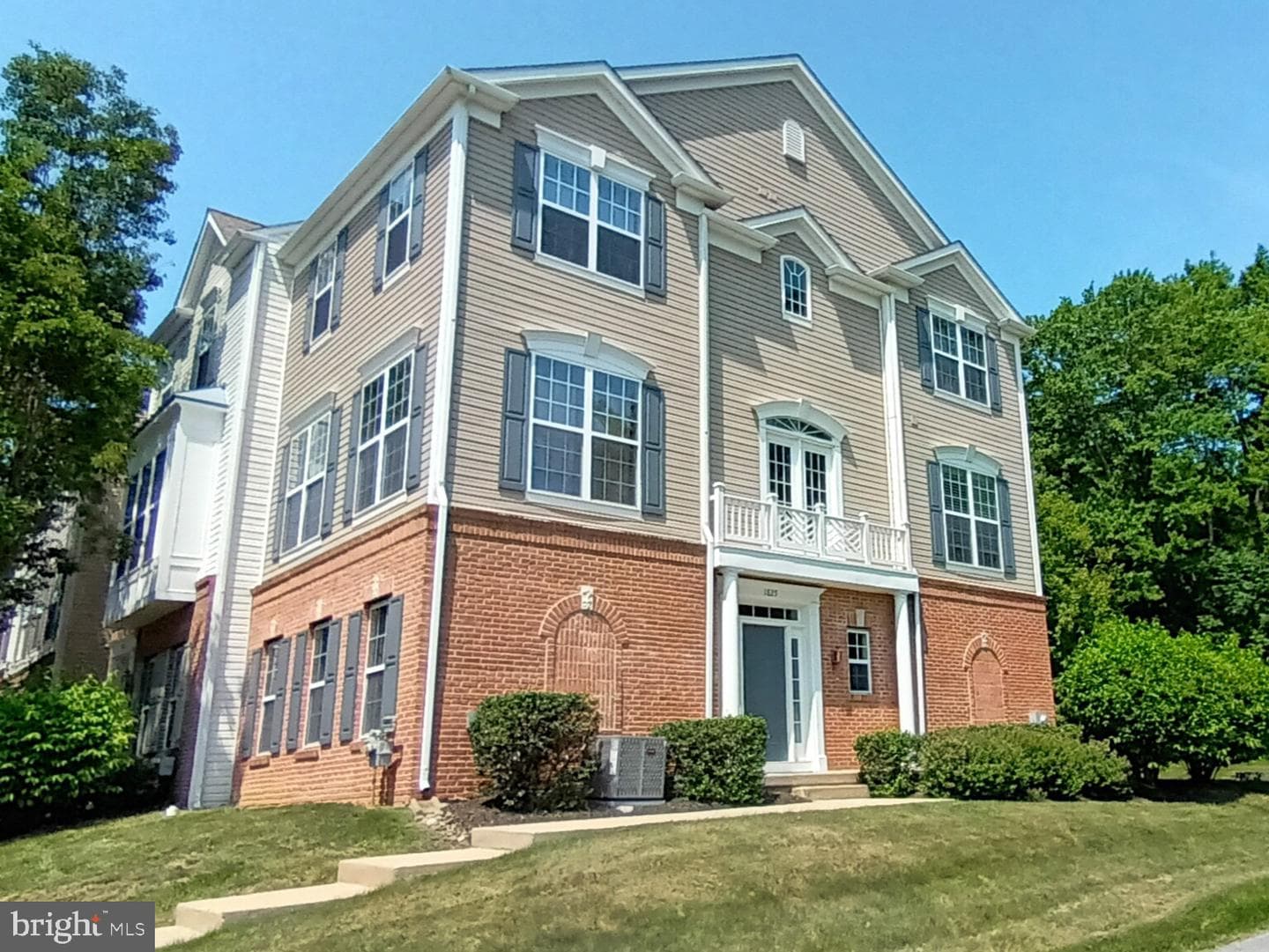 1825 Darlington Lane photo 1
