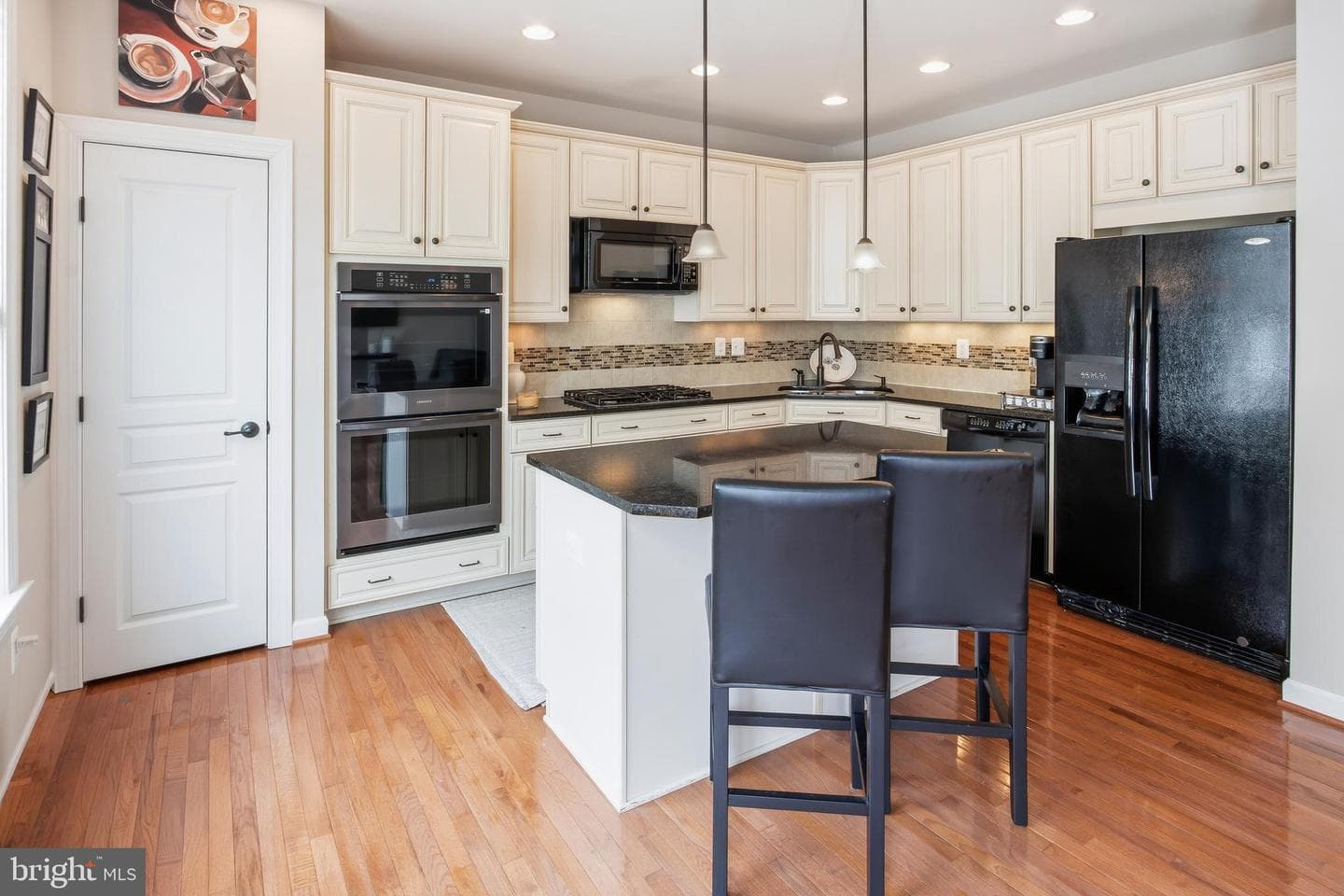 531 Raymond Drive photo 23