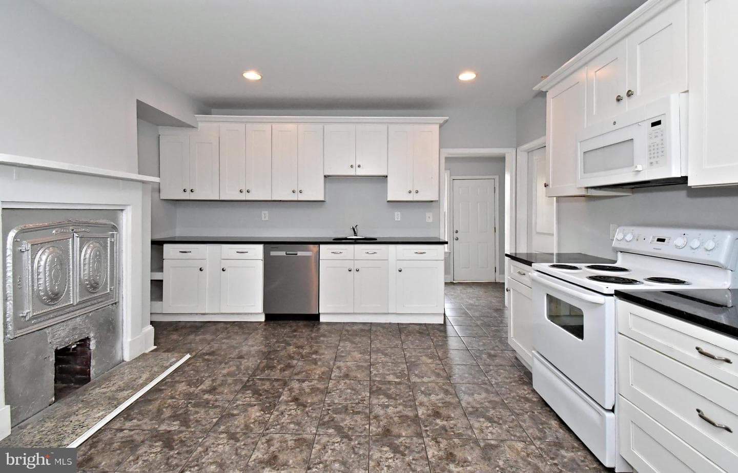 173 Prospect Street photo 9
