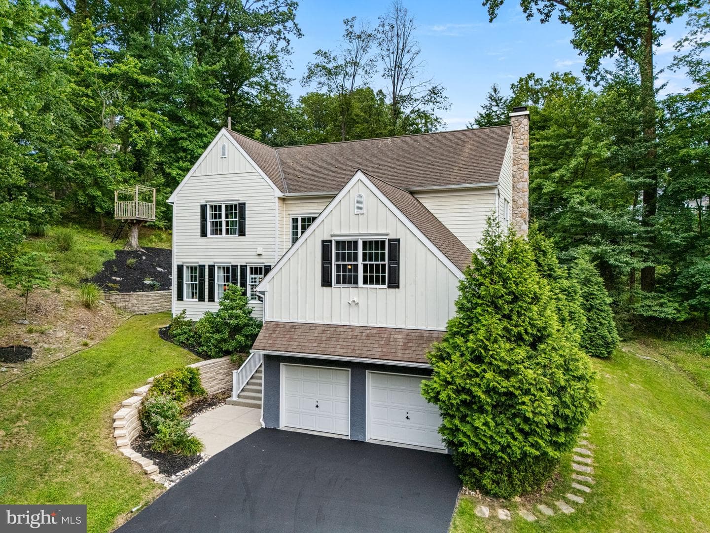 232 Vincent Road photo 2