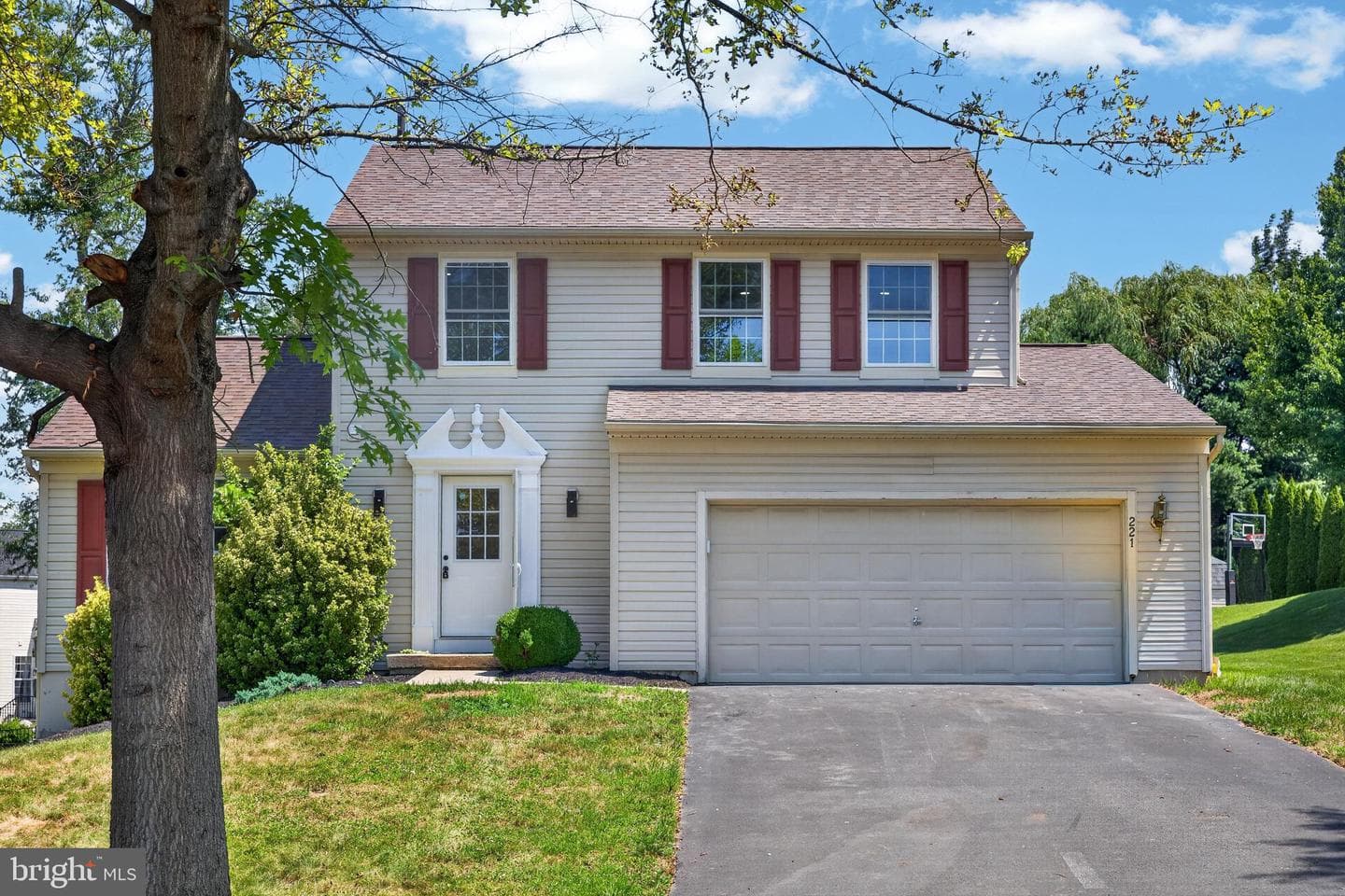 221 Flagstone Circle, Coatesville