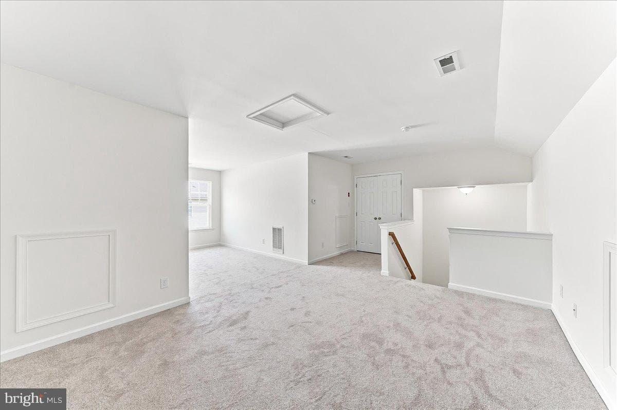 315 E 3rd Street photo 35