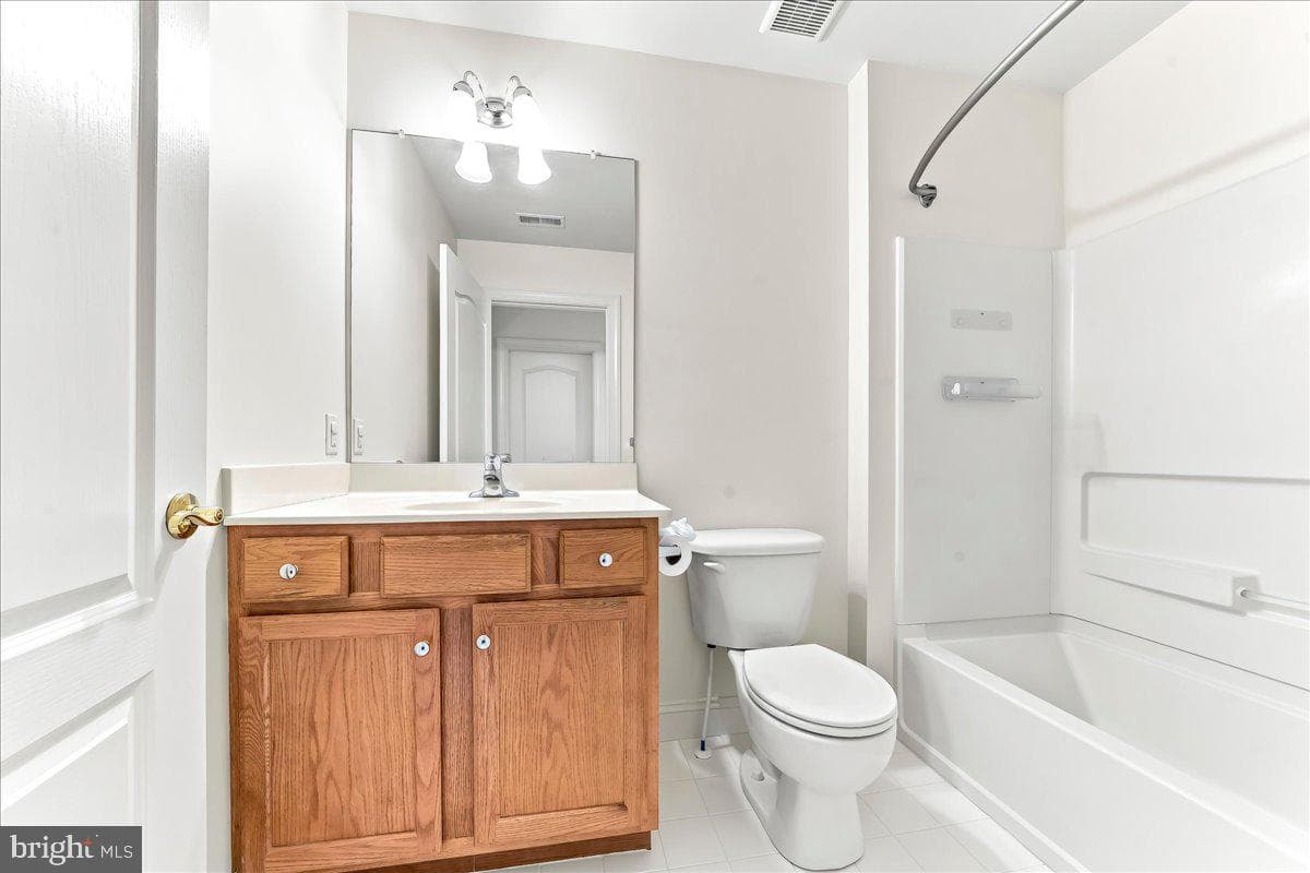 207 Hendrickson Lane photo 36
