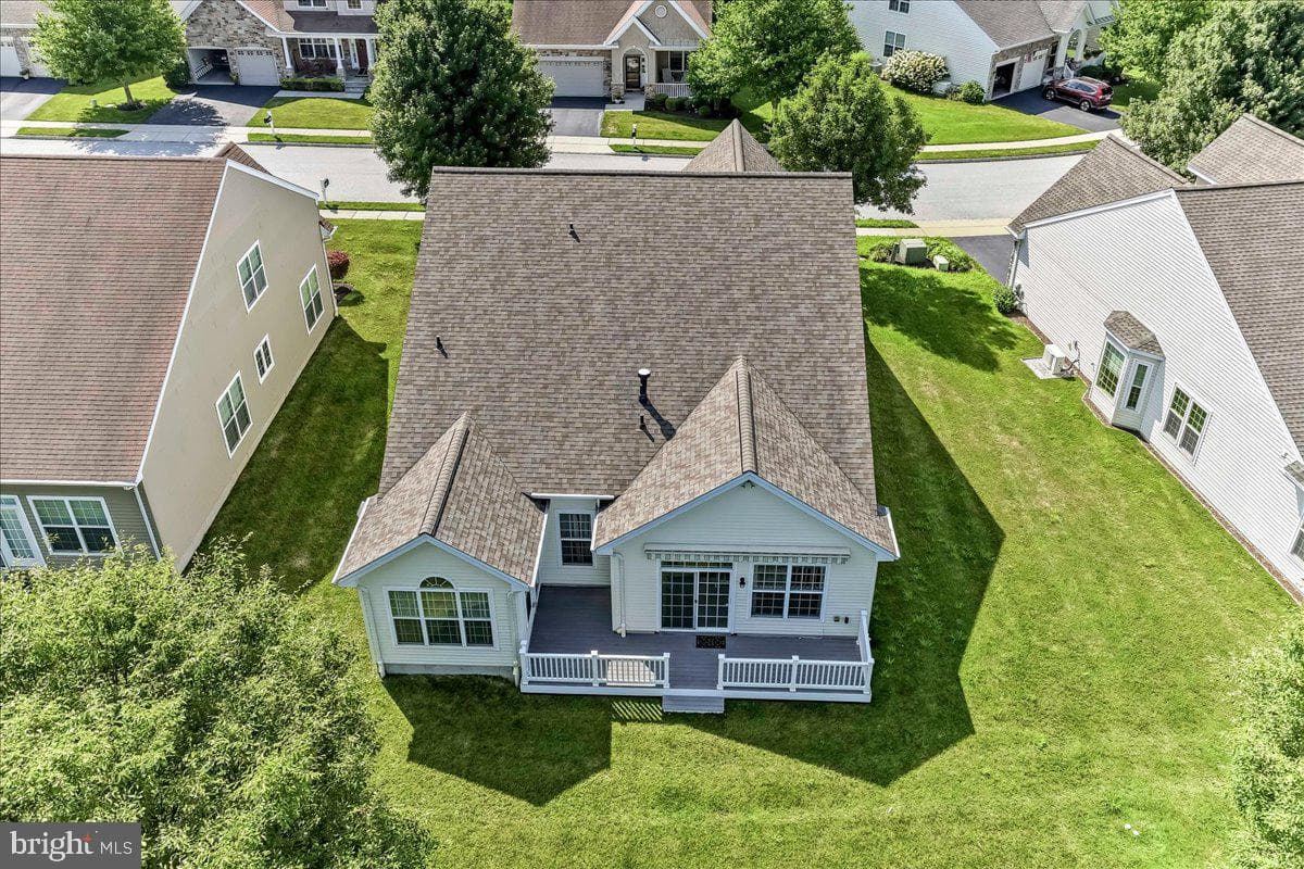 207 Hendrickson Lane photo 38