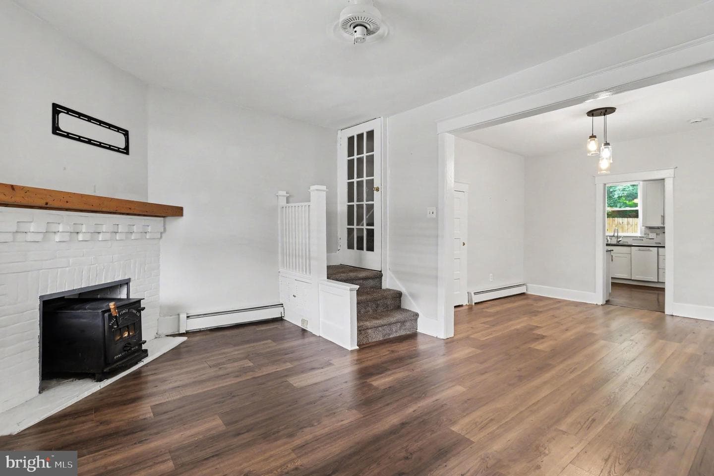 624 Bridge Street photo 11