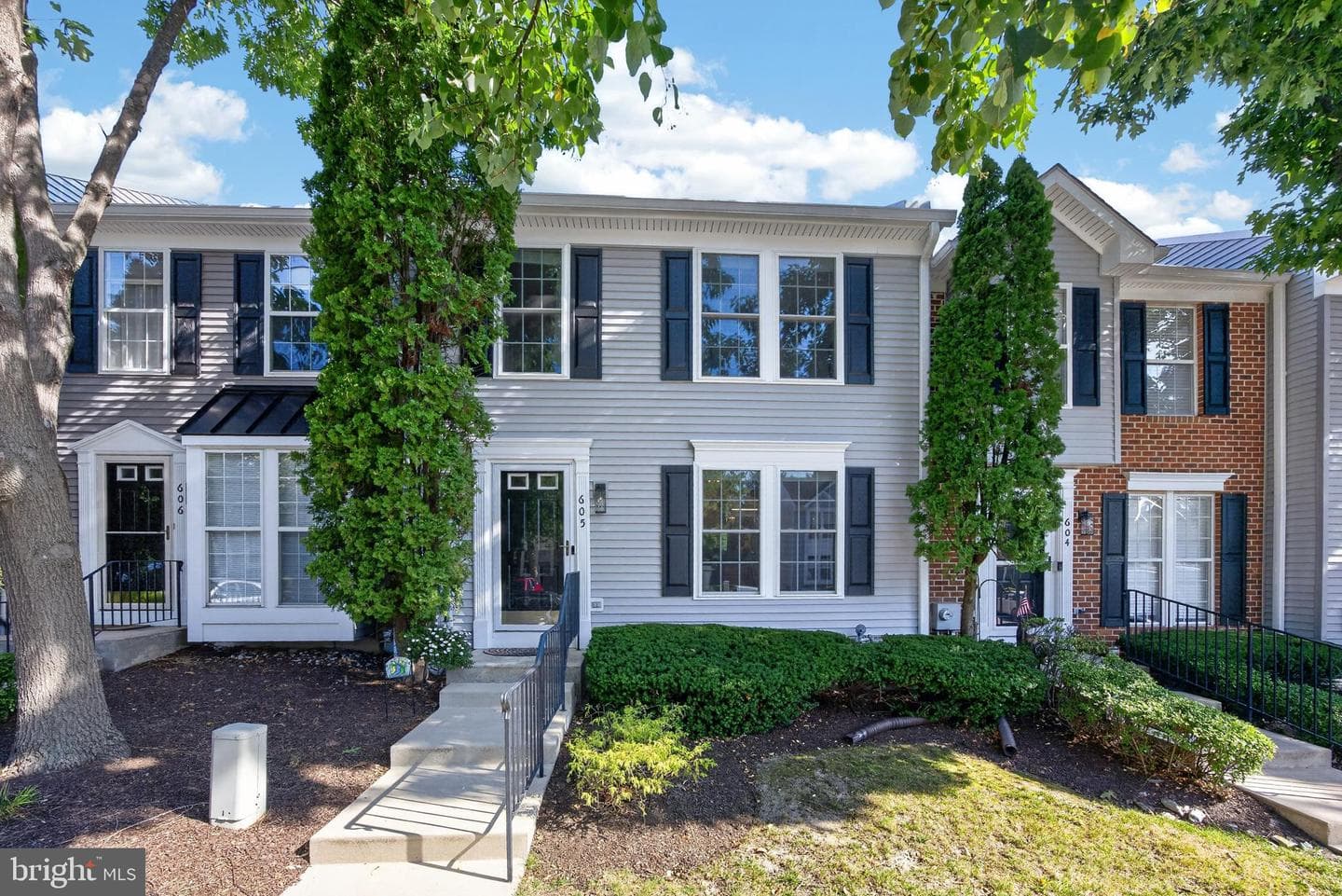 605 Coach Hill Court, West Chester
