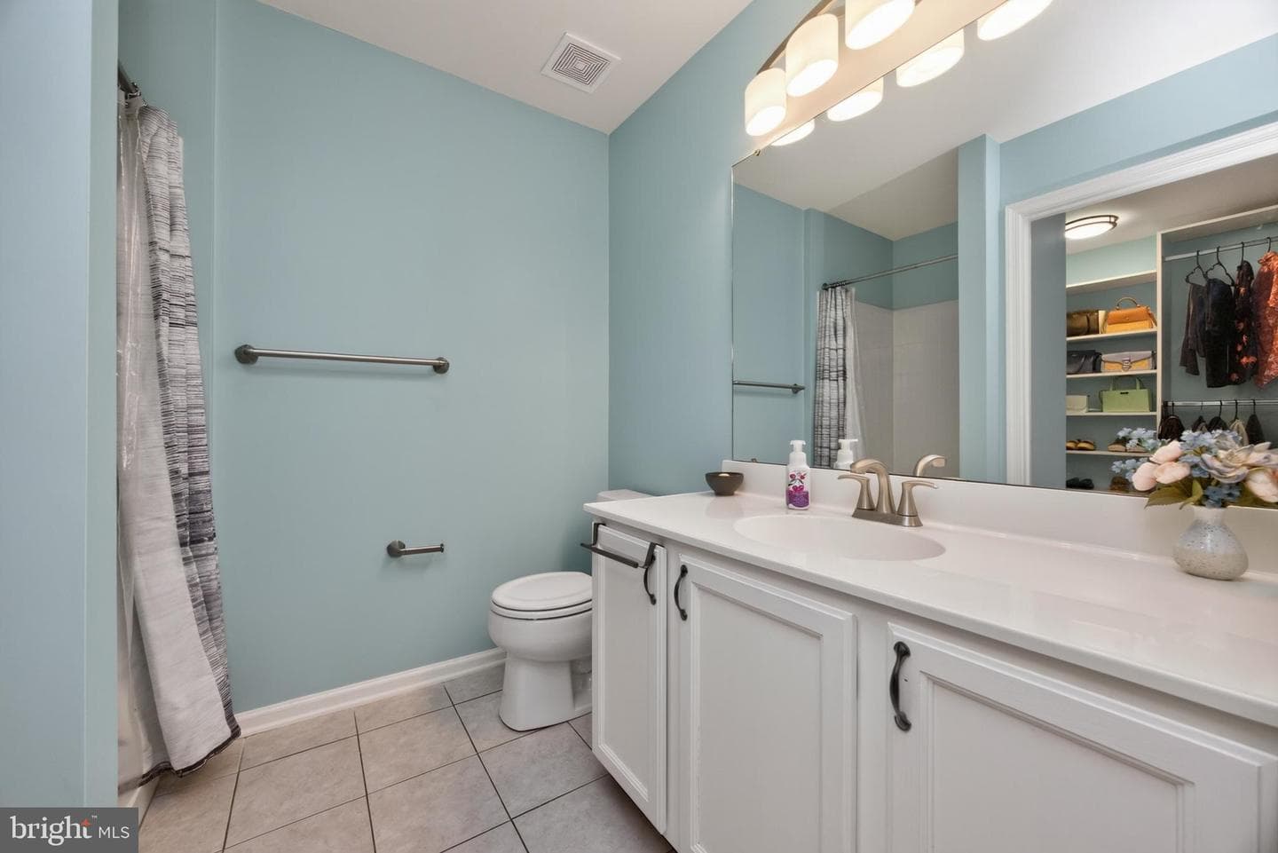 605 Coach Hill Court photo 17
