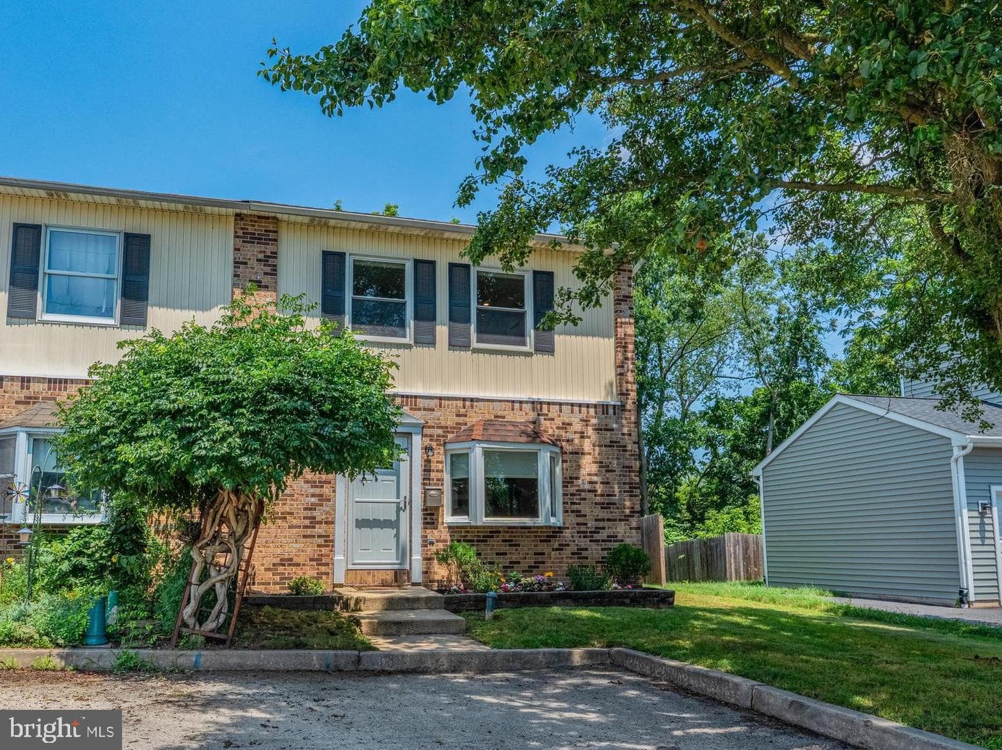 43 Evergreen Lane photo 2