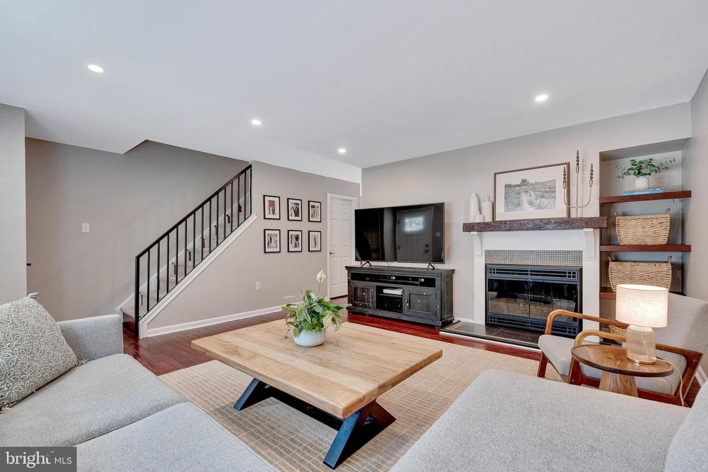 43 Evergreen Lane photo 4