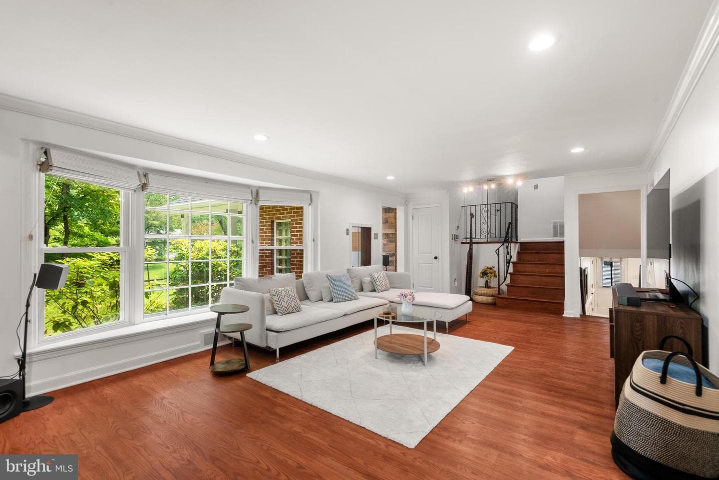 1291 Thomas Road photo 9