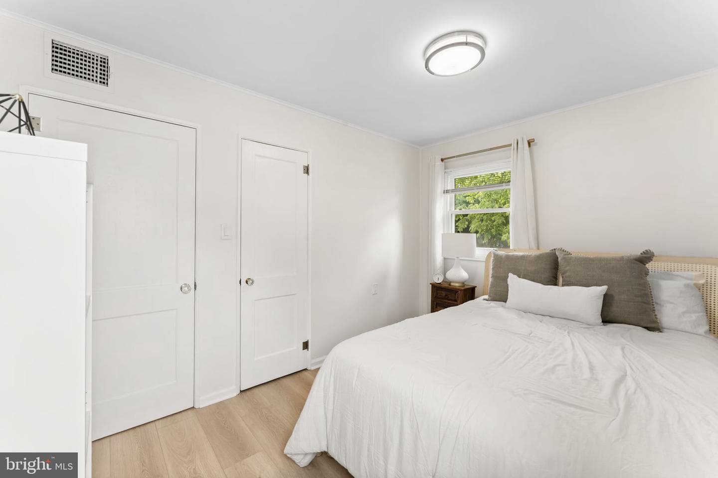 113 Manor Road photo 31