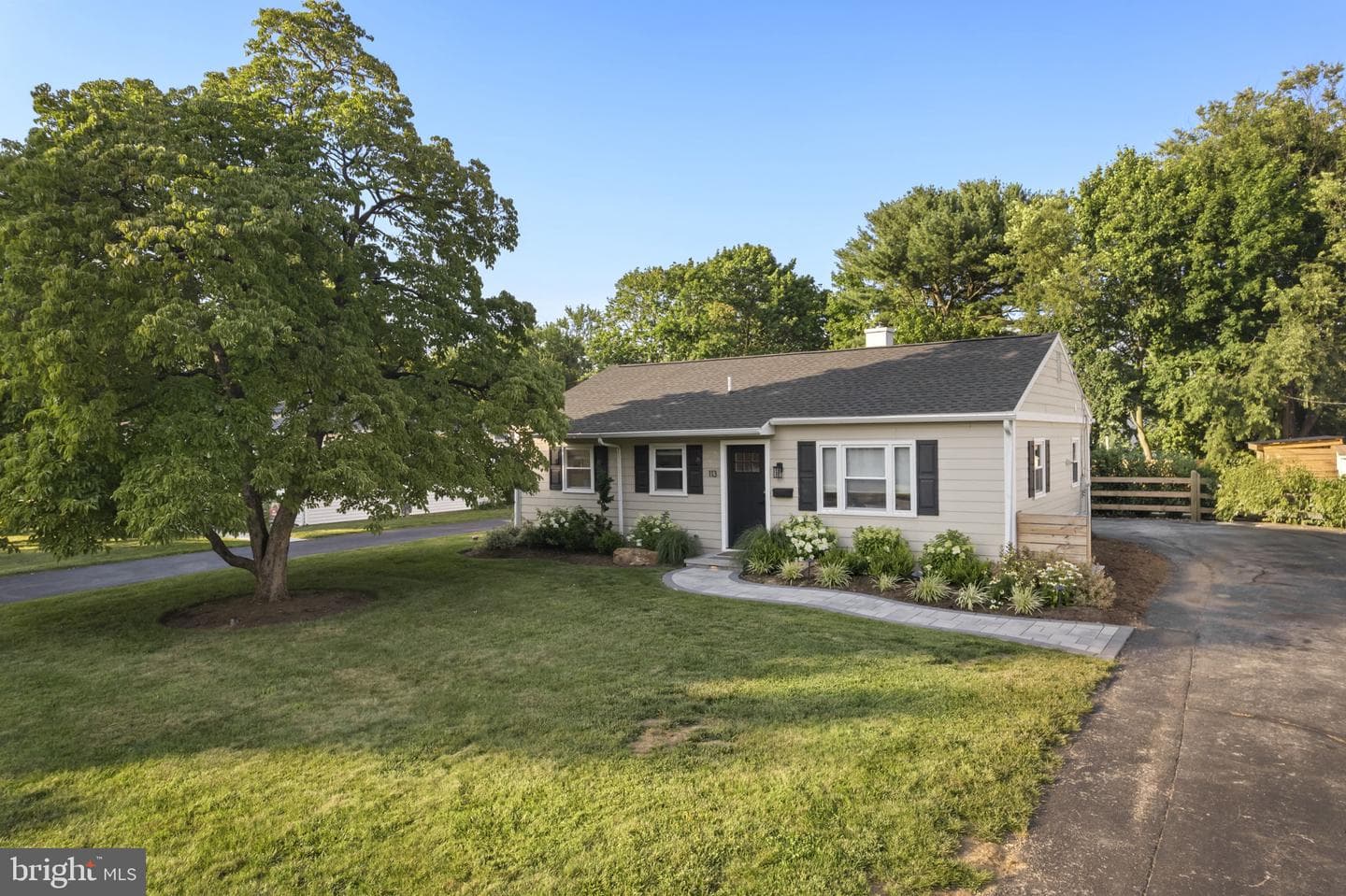 113 Manor Road photo 4