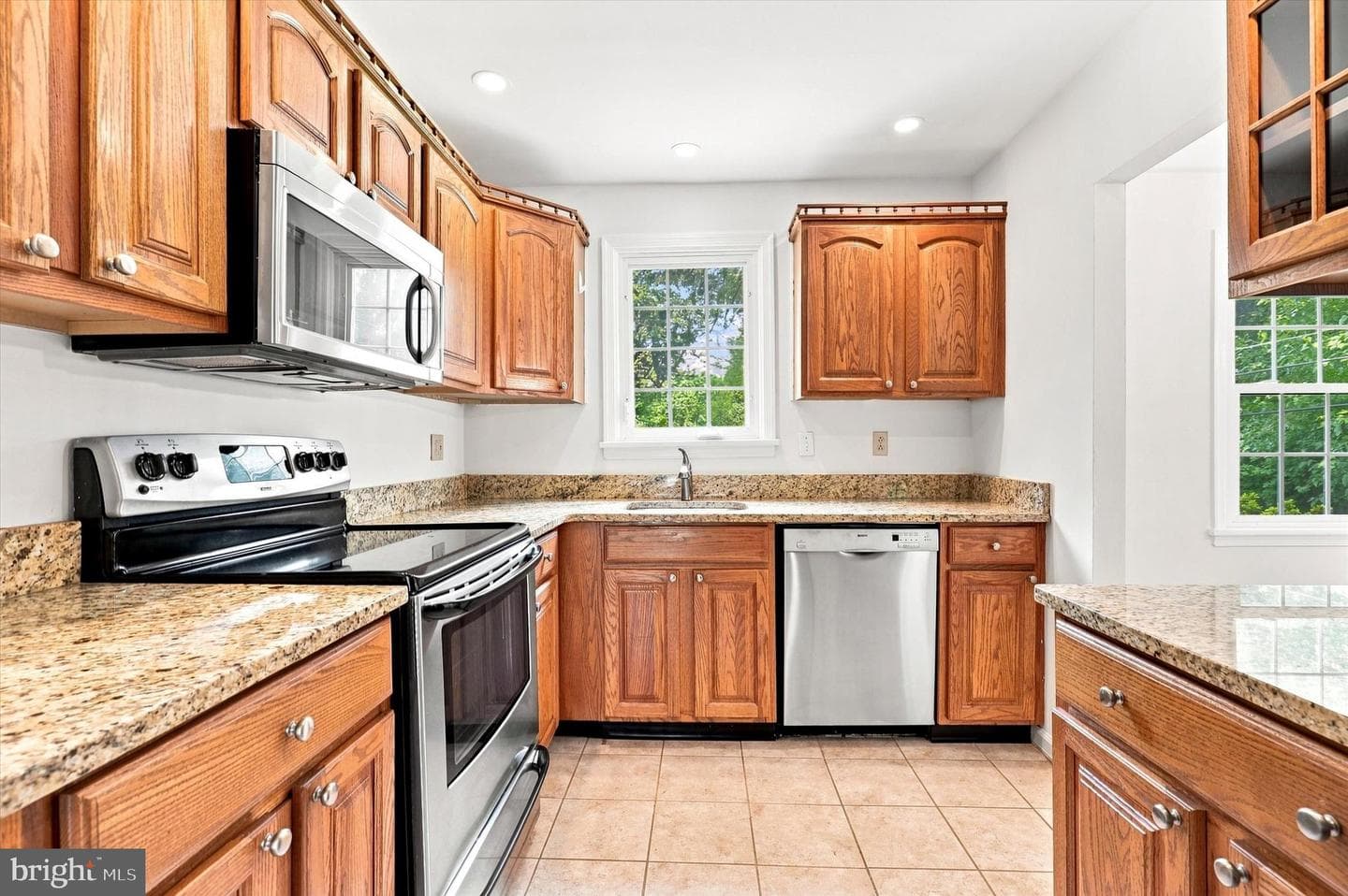 303 Landsende Road photo 11