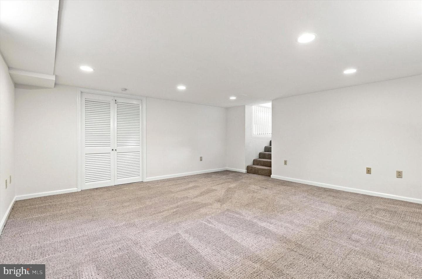 303 Landsende Road photo 24