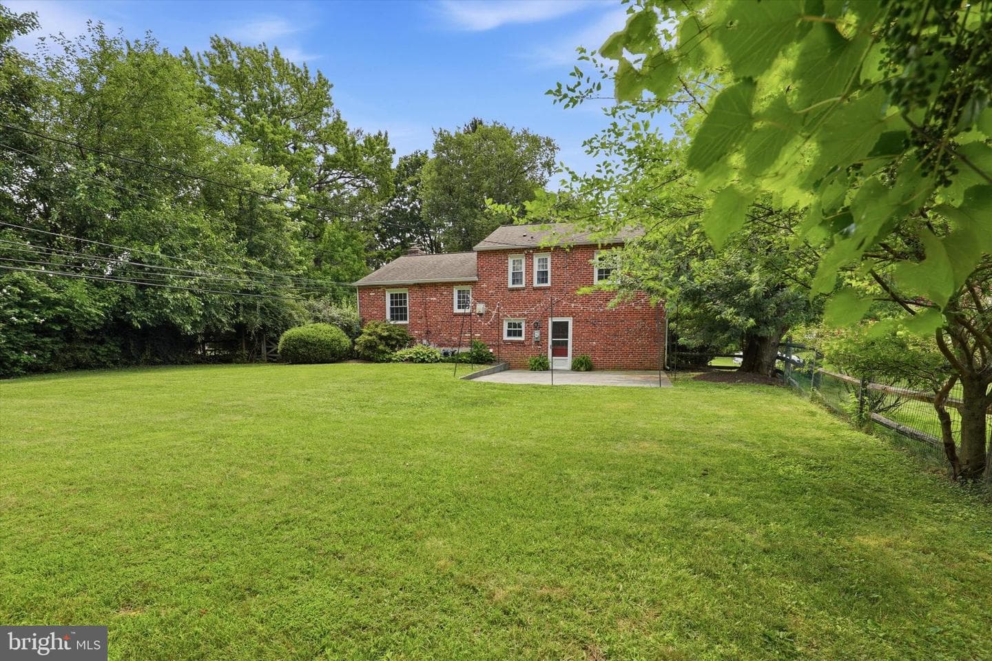 303 Landsende Road photo 28