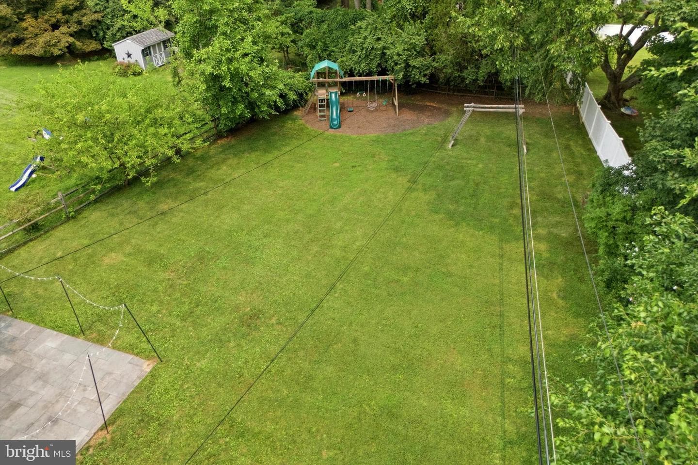 303 Landsende Road photo 29