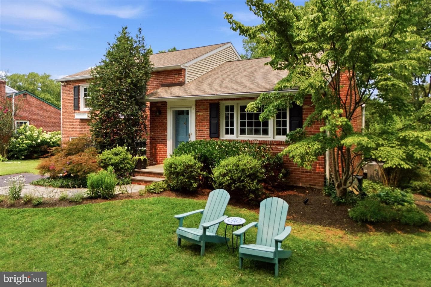 303 Landsende Road photo 3