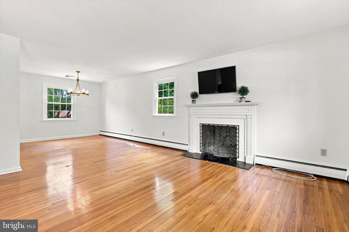 303 Landsende Road photo 7