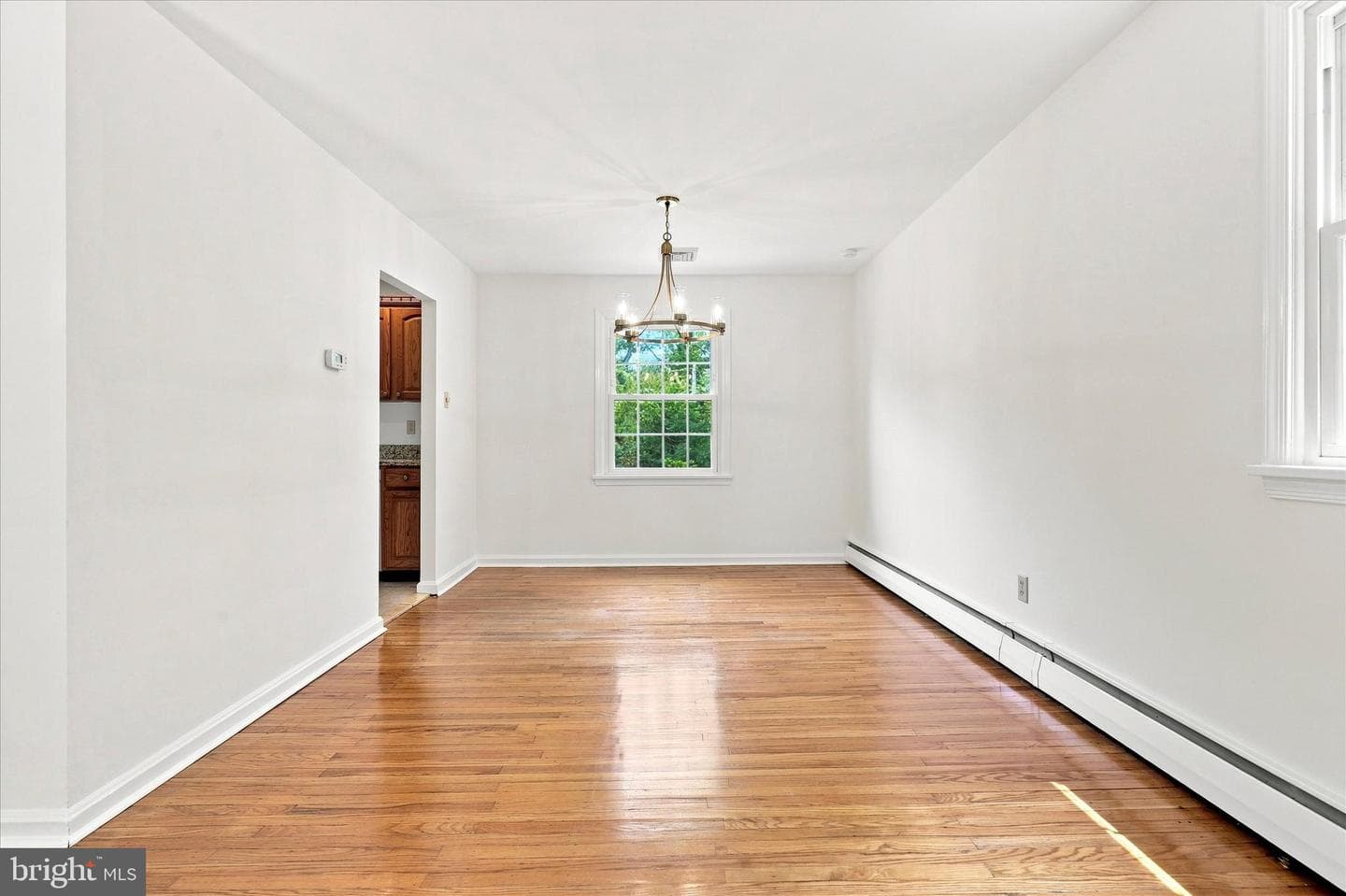 303 Landsende Road photo 9