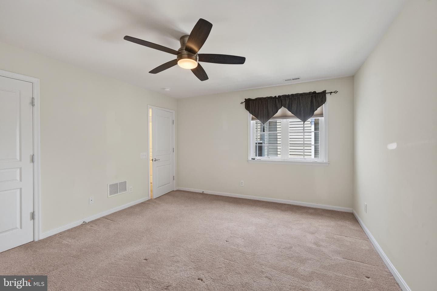 228 N Caldwell Circle photo 48