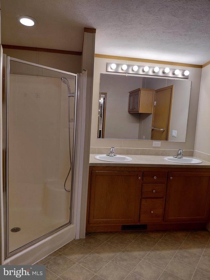 216 High Point Lane photo 16