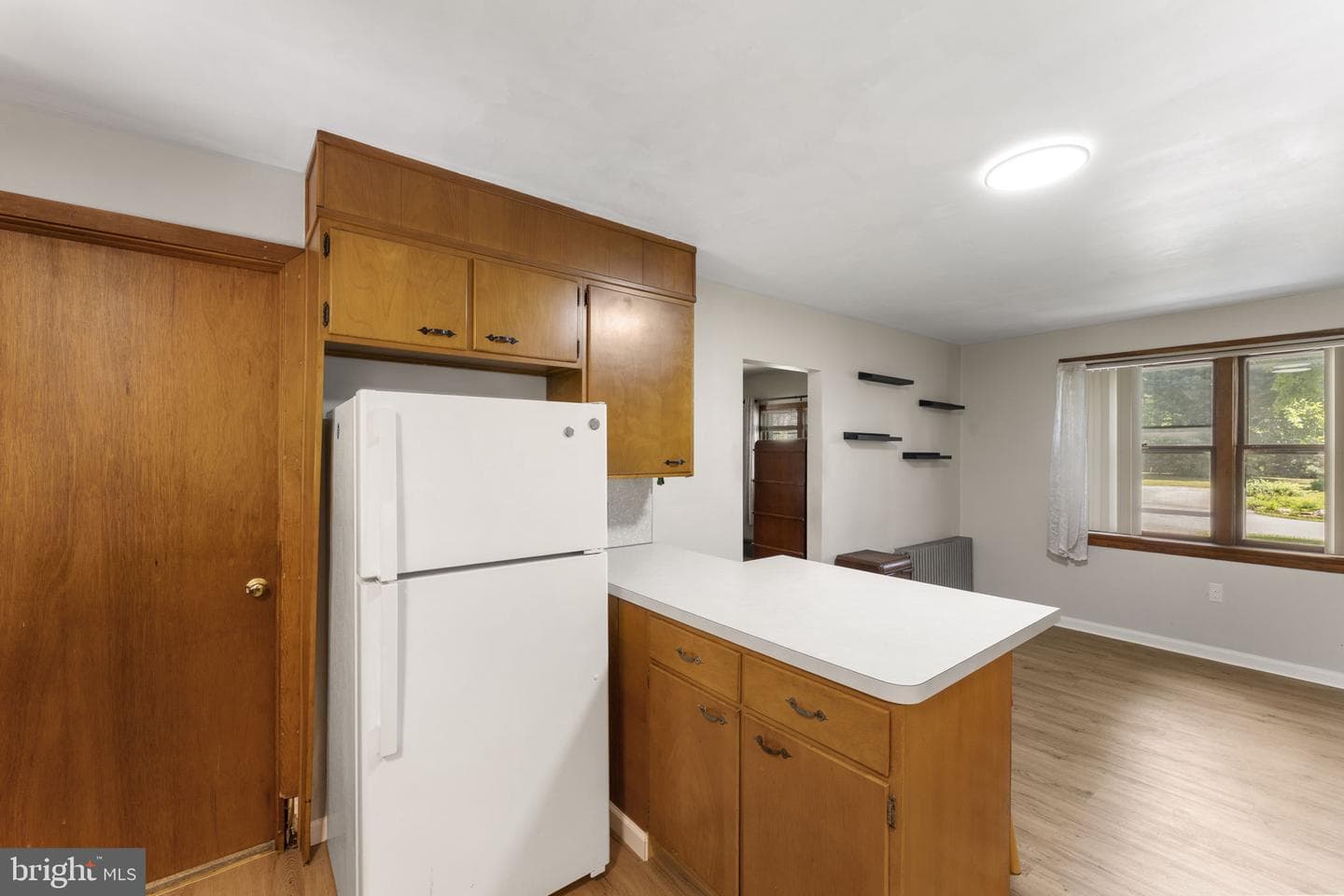 250 Watson Avenue photo 17