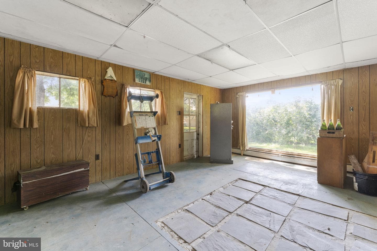 250 Watson Avenue photo 28
