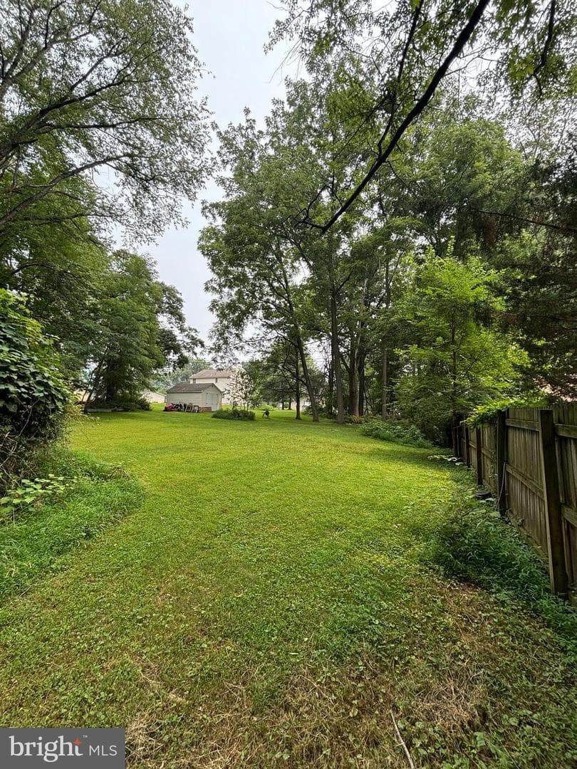 250 Watson Avenue photo 40