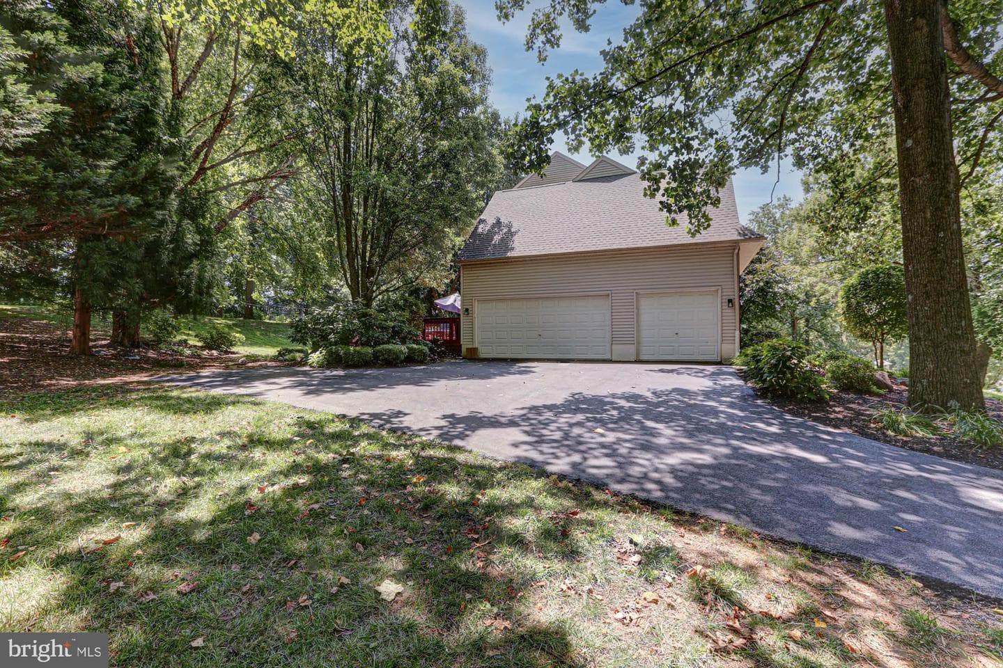312 Dawnwood Drive photo 4
