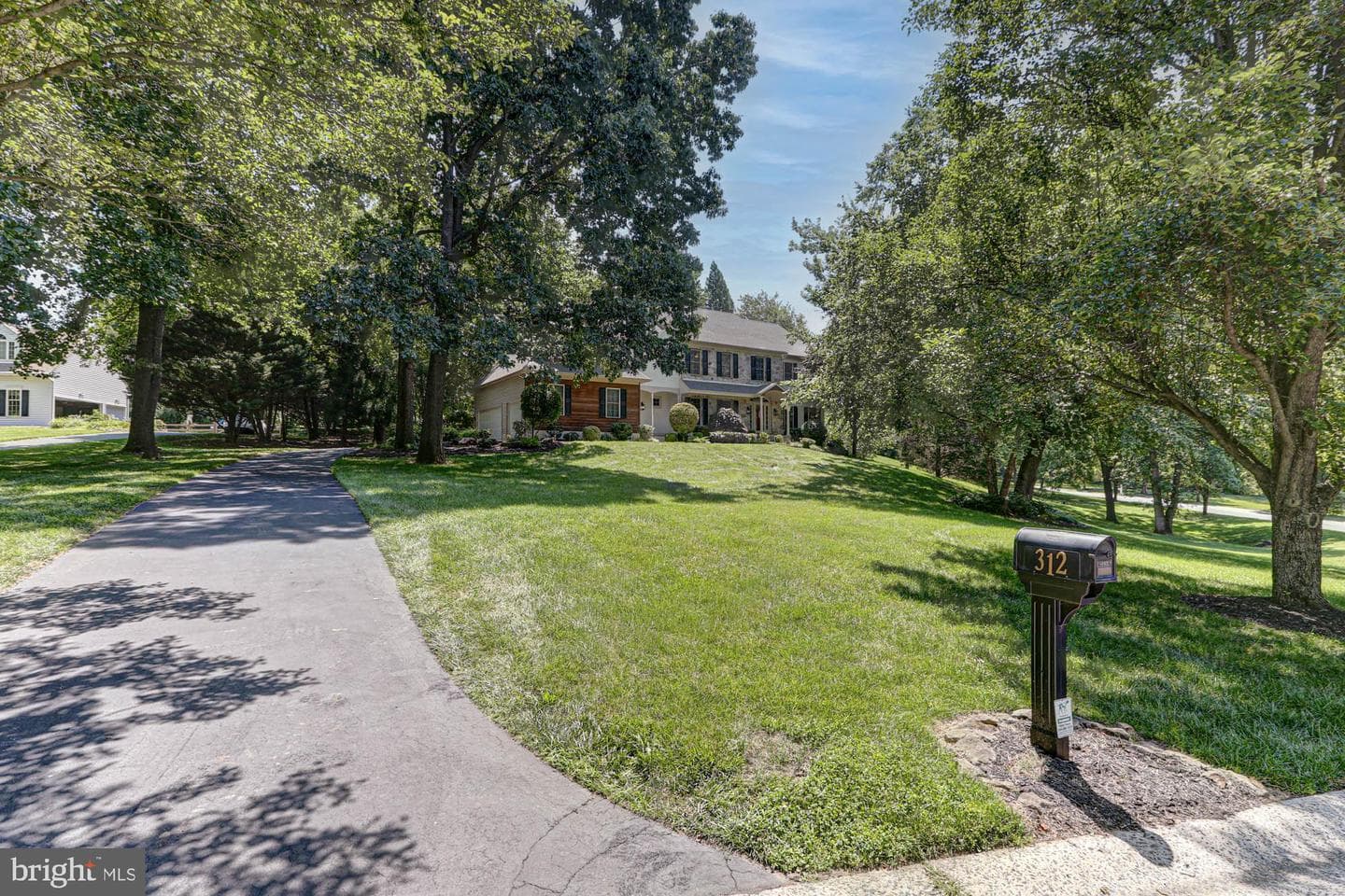 312 Dawnwood Drive photo 5