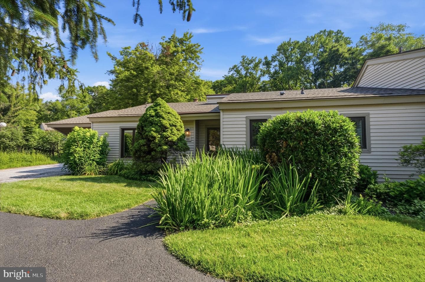 101 Ashton Way photo 3