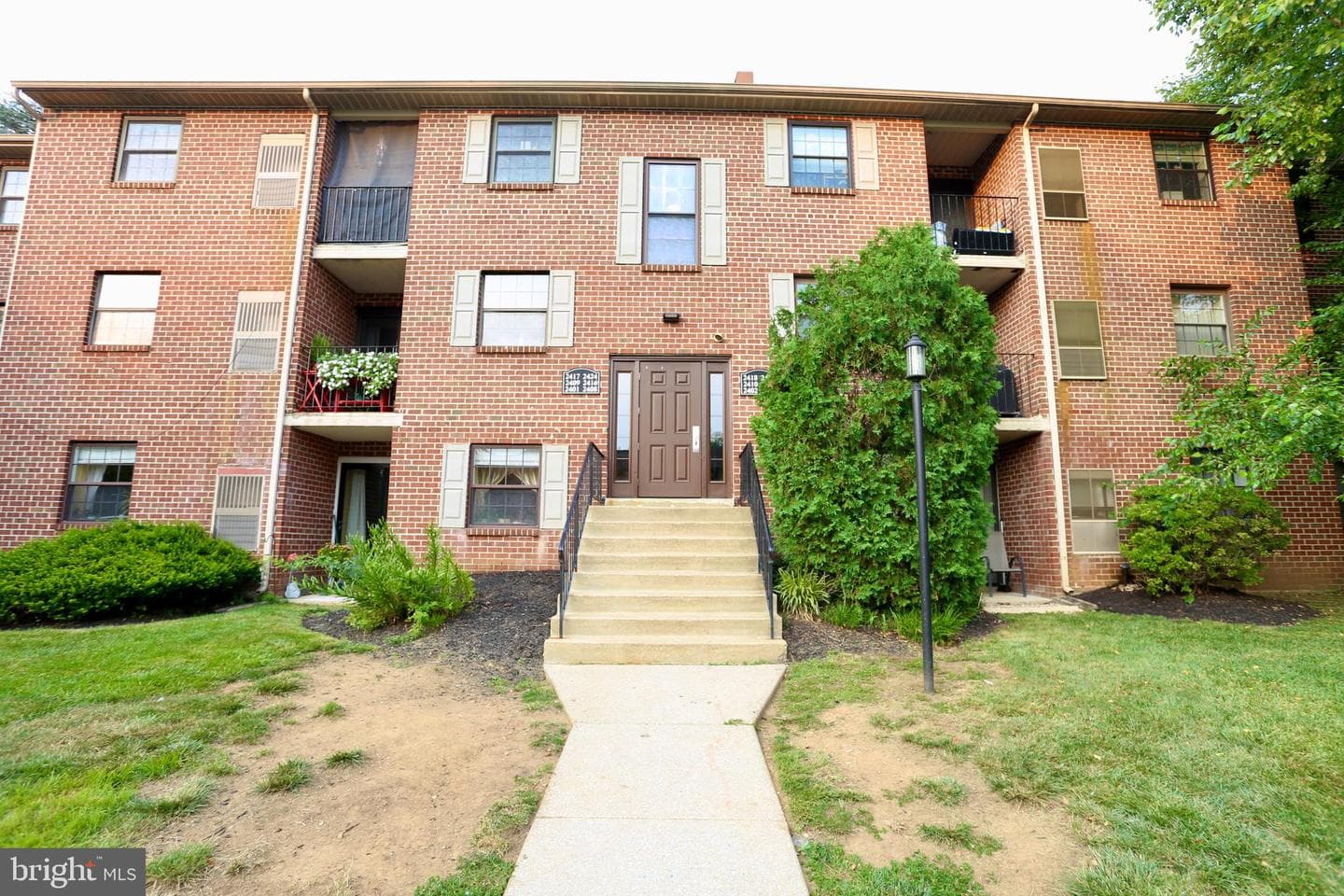 2407 Pond View Drive #2407 photo 1