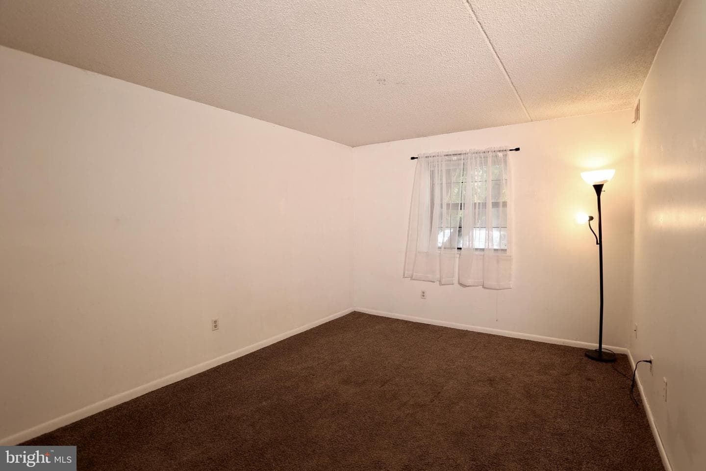 2407 Pond View Drive #2407 photo 14