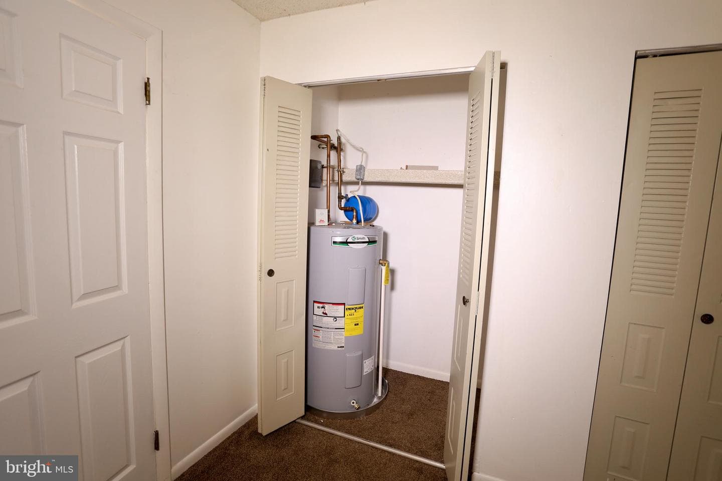 2407 Pond View Drive #2407 photo 16