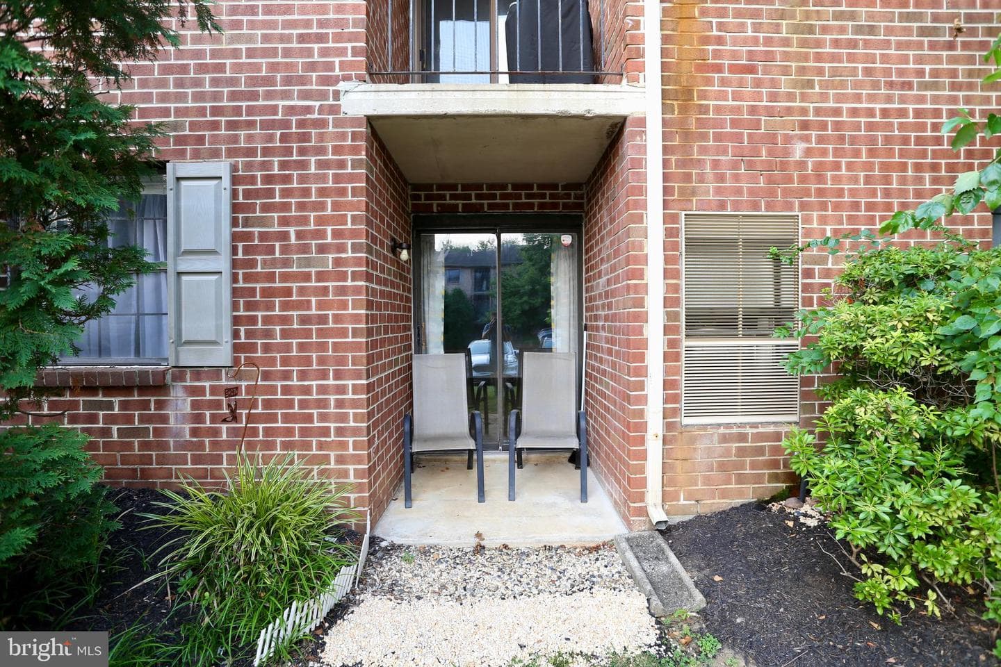 2407 Pond View Drive #2407 photo 2