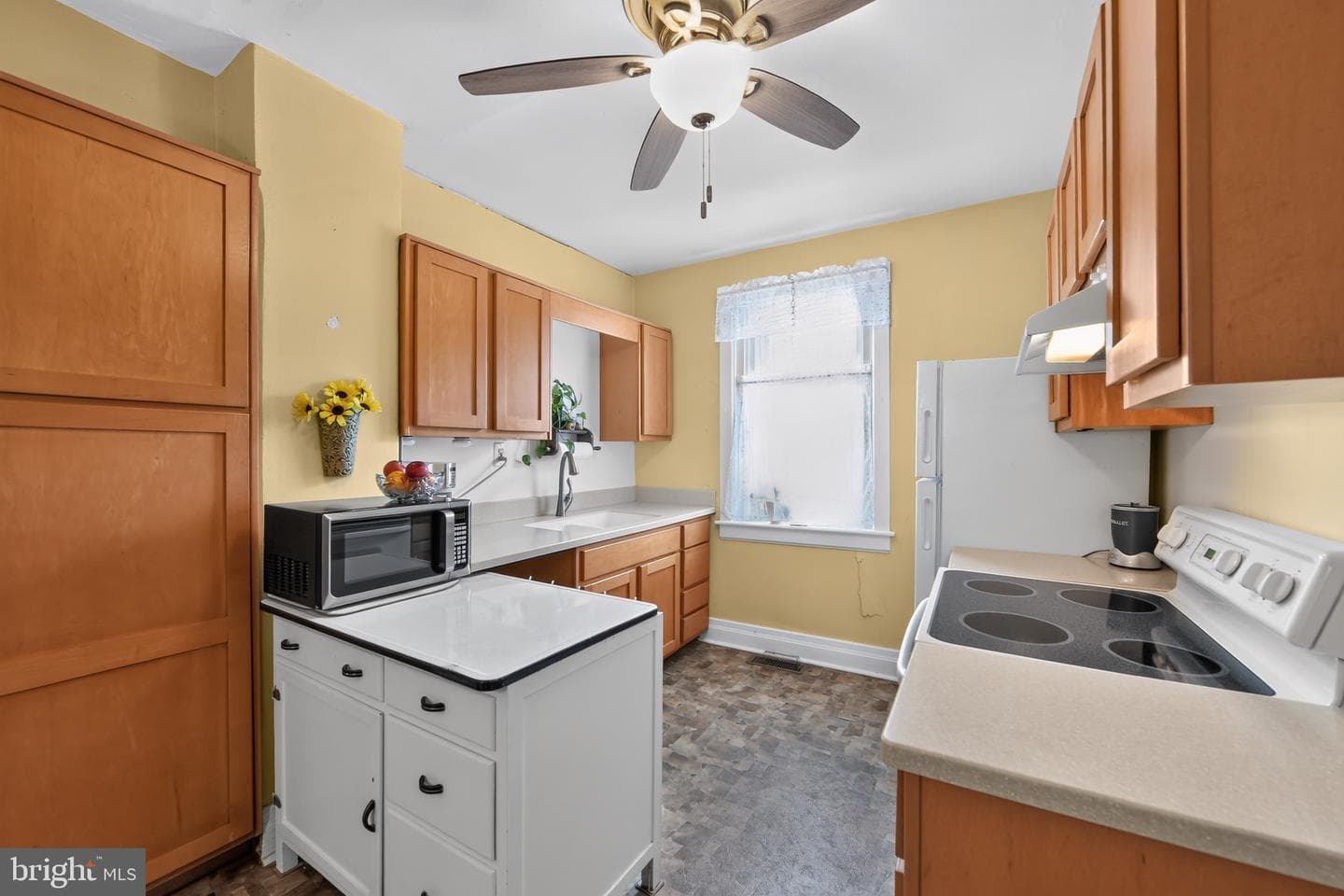 241 Washington Avenue photo 8