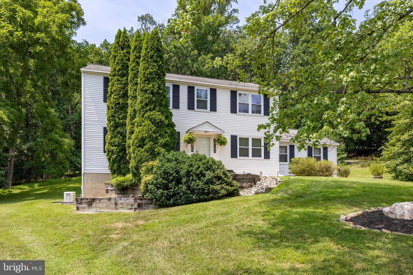 455 Spruce Drive photo 1