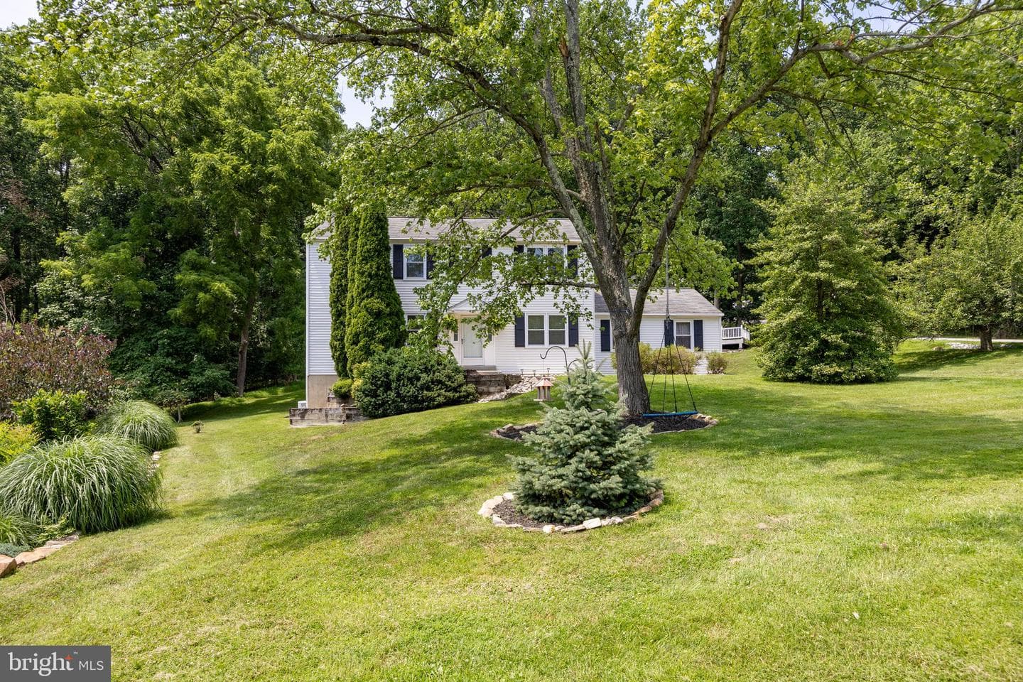 455 Spruce Drive photo 2