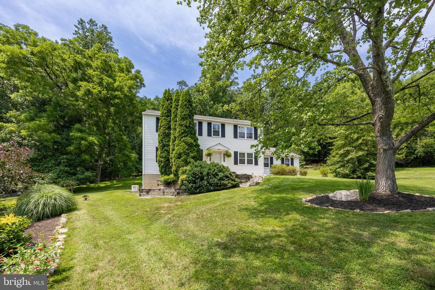455 Spruce Drive photo 3