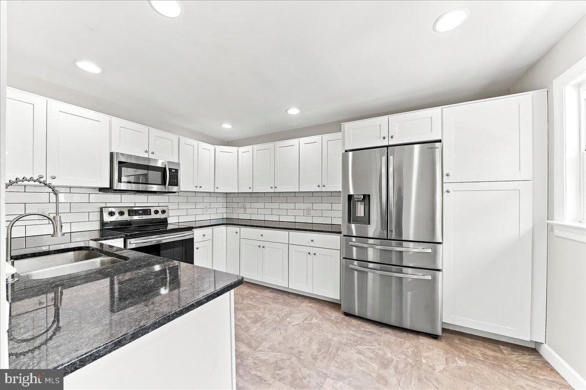 196 Highland View Drive photo 10