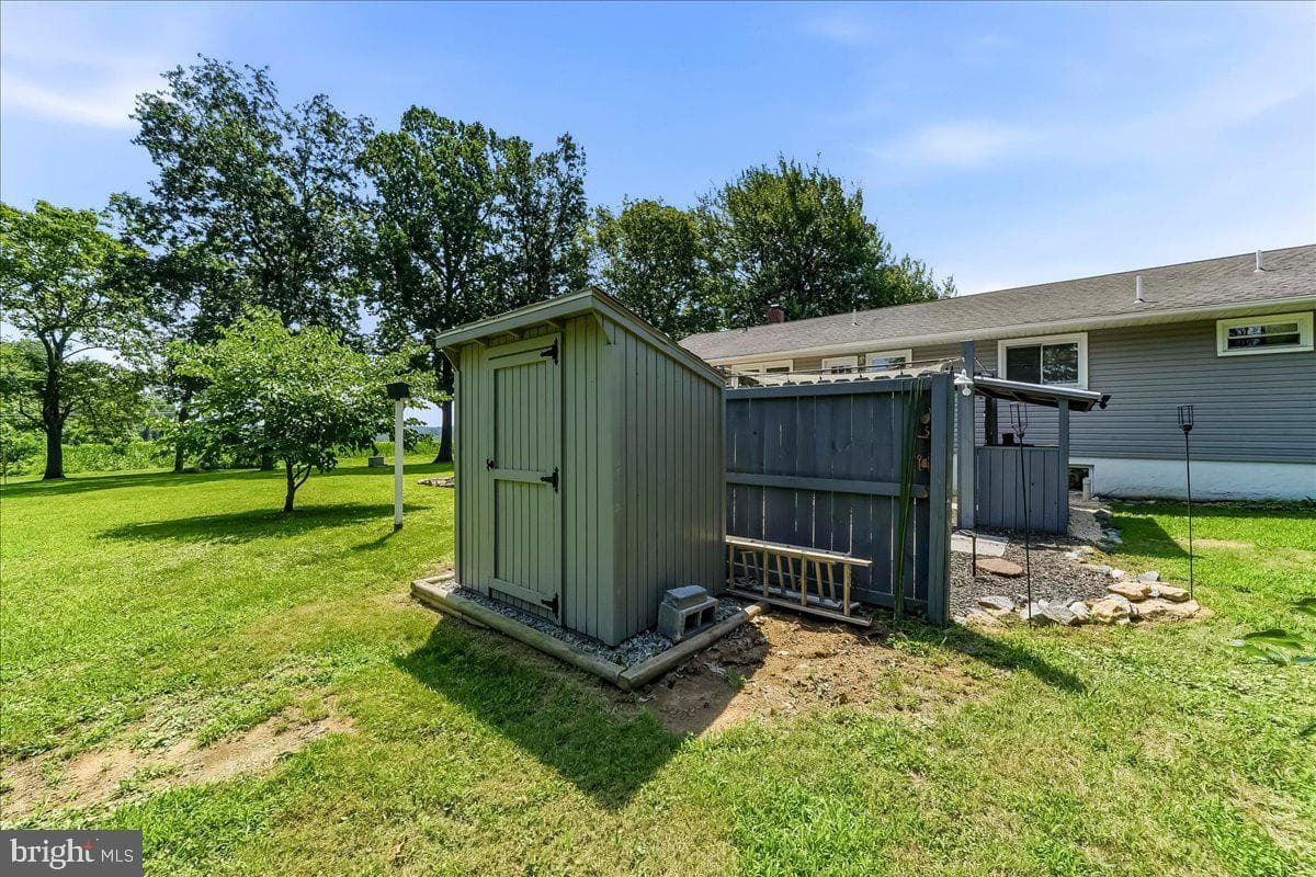 196 Highland View Drive photo 34