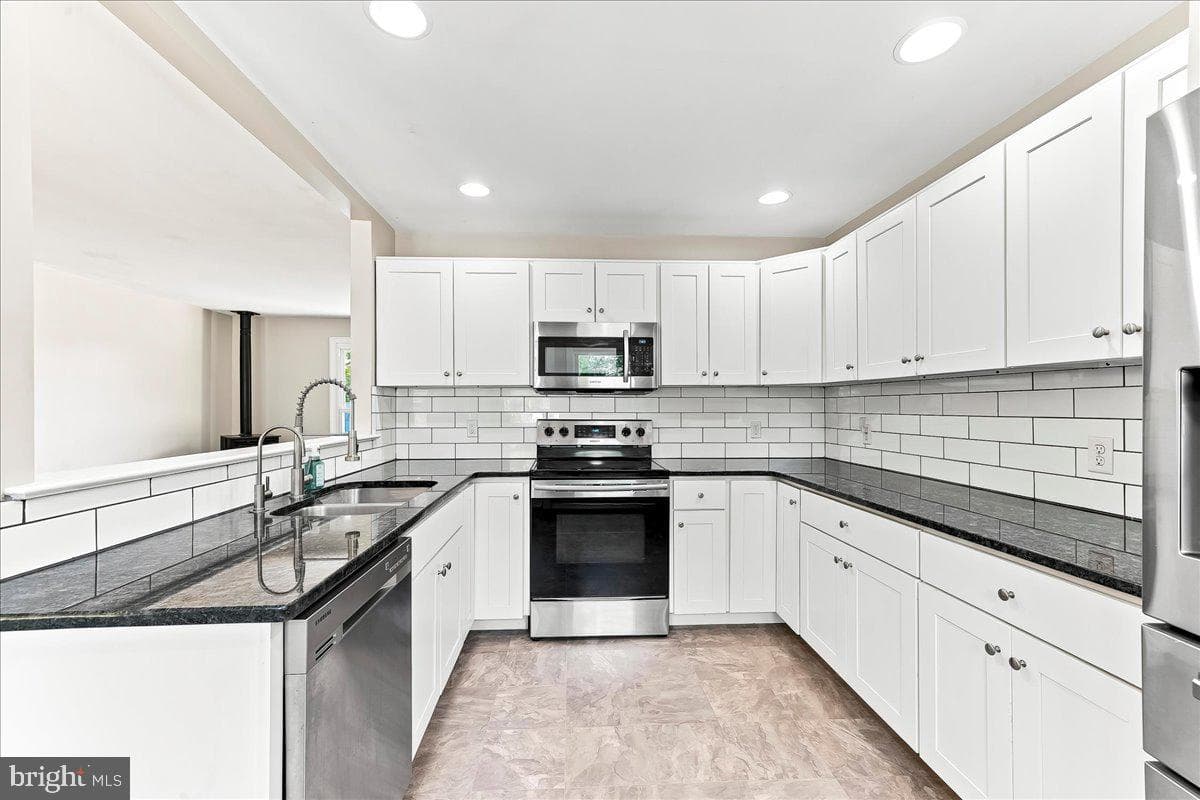 196 Highland View Drive photo 8